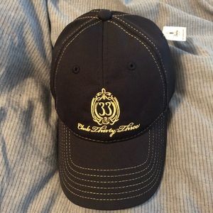 New with tags Club 33 hat Disneyland